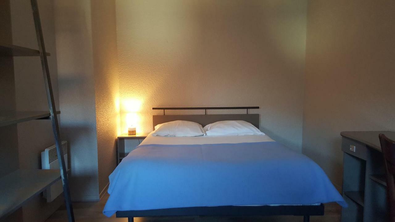 Margny-les-Compiegne Residence Hoteliere Poincare מראה חיצוני תמונה