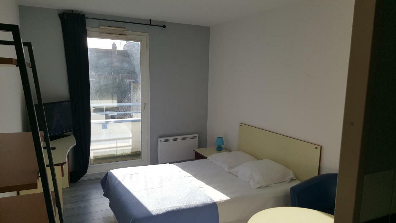 Margny-les-Compiegne Residence Hoteliere Poincare מראה חיצוני תמונה